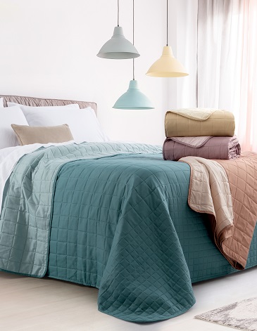 Cover Croma Color micromatelaseado sonic de microfibra 1 1/2 pl ALCOYANA